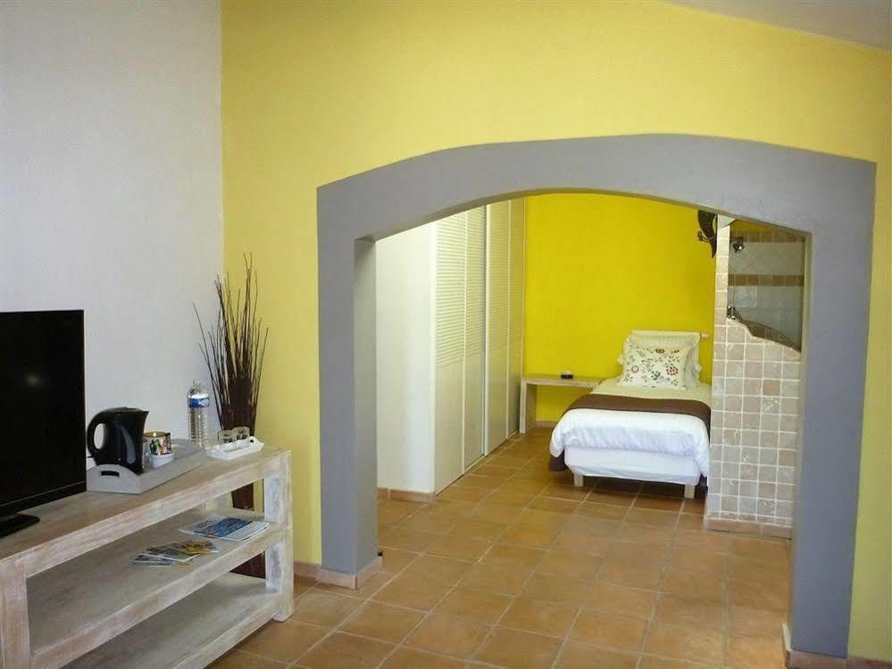 Le Mas De Gleyzes B&B De Charme Lédenon Eksteriør billede