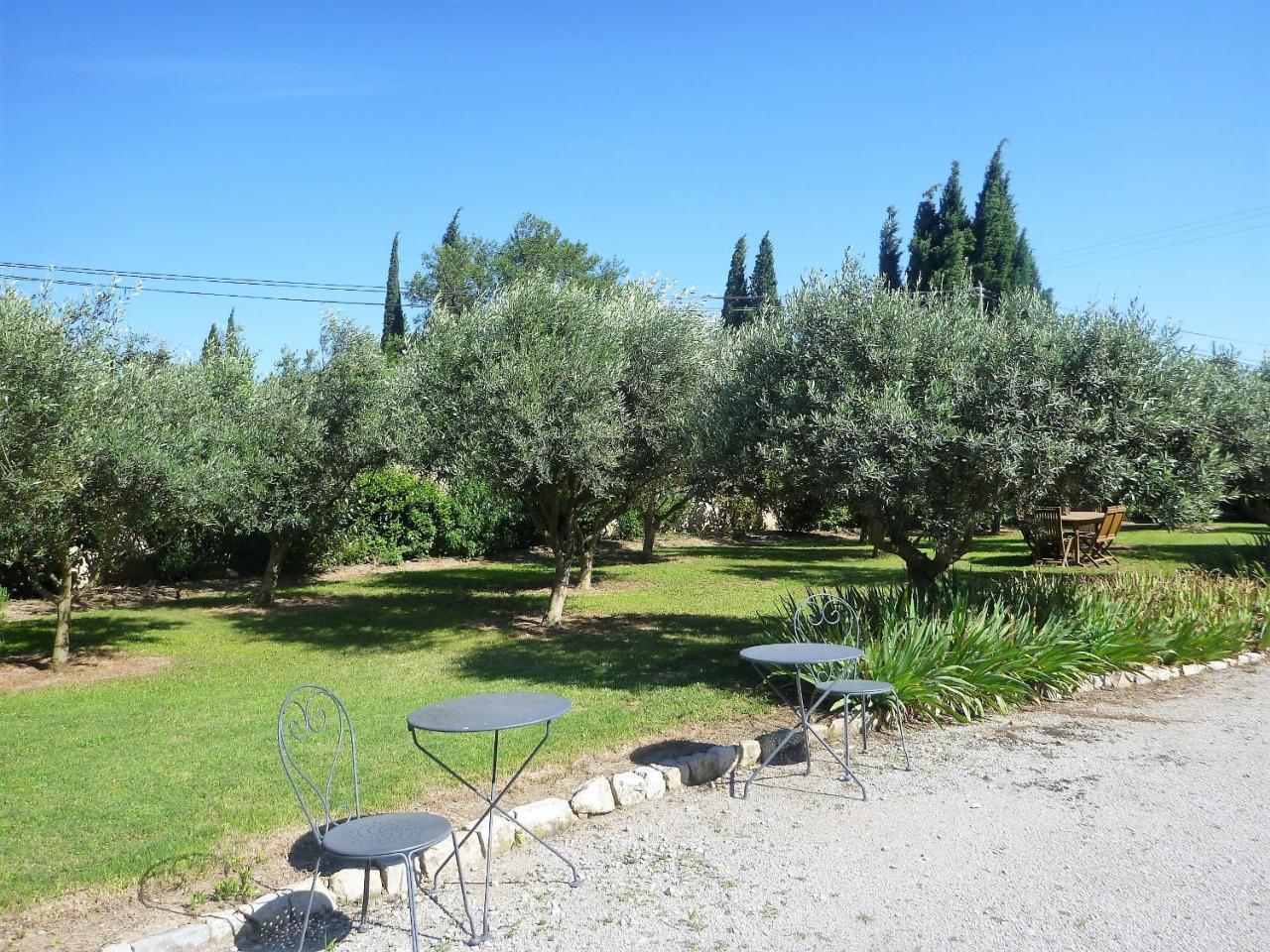 Le Mas De Gleyzes B&B De Charme Lédenon Eksteriør billede