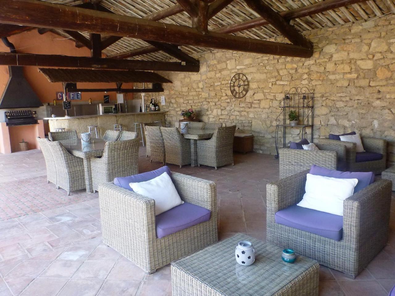 Le Mas De Gleyzes B&B De Charme Lédenon Eksteriør billede